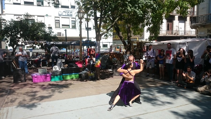 Onde assistir tango na rua em Buenos Aires