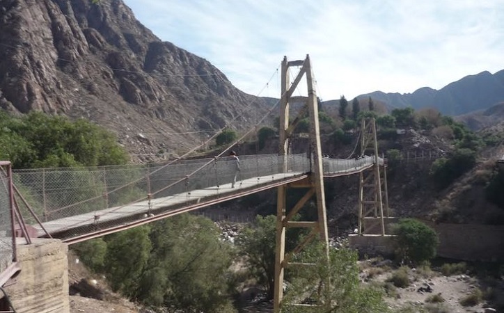 Ponte suspensa em Cacheuta