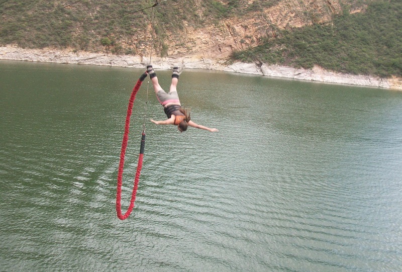 Bungee jumping em Cabra Corral